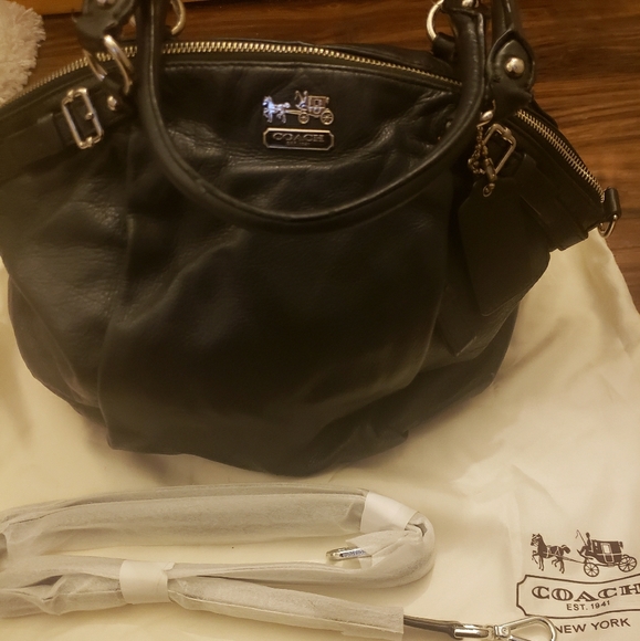 Authentic black Coach satchel purse - Picture 1 of 4